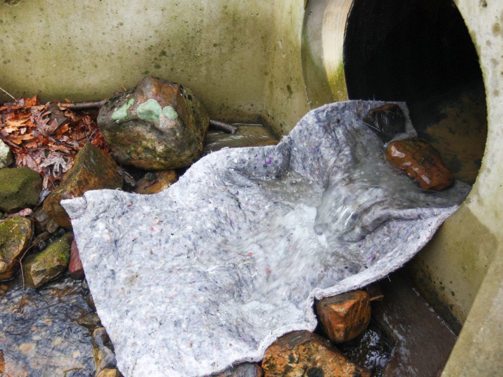 spilltration-husky-oil-filter-rug-malaysia-singapore-brunei